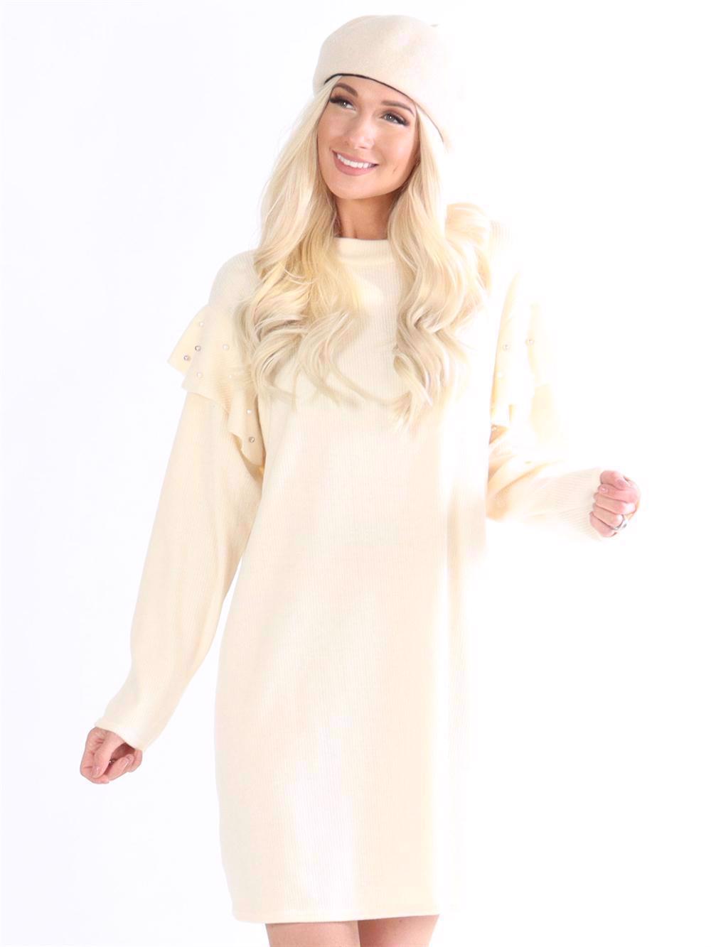 Linda - Mjuk klänning med pärlor och volanger